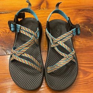Size 3 Chacos
